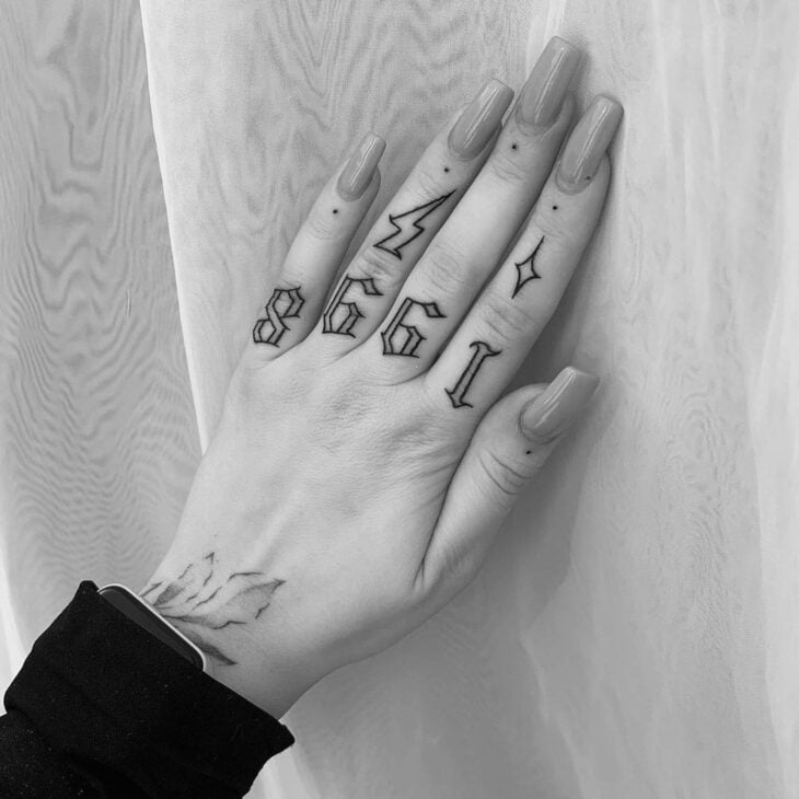 tatuagem na mão 103