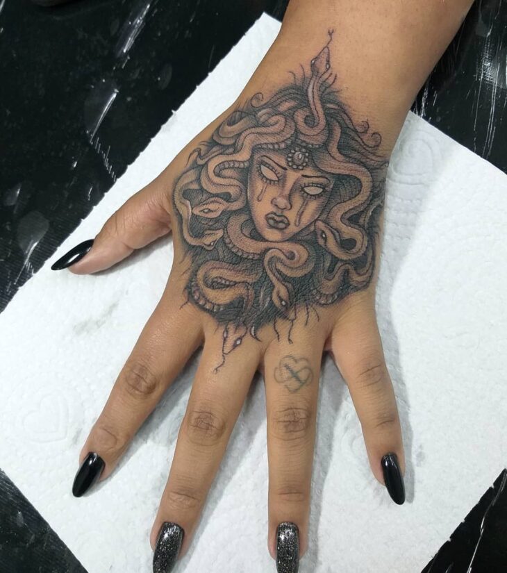 tatuagem na mão 15