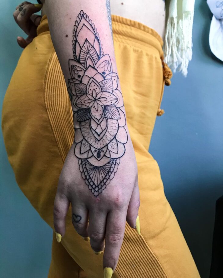 tatuagem na mão 16