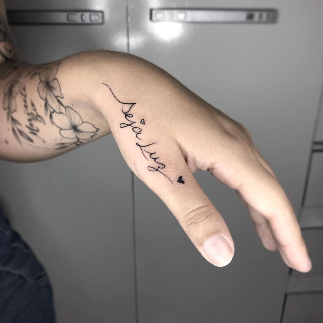 Tatuagem na mão: 100 opções para escolher sua próxima arte