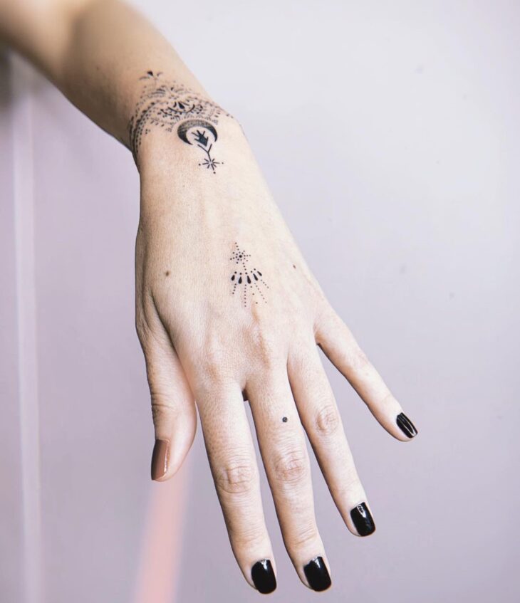 tatuagem na mão 19