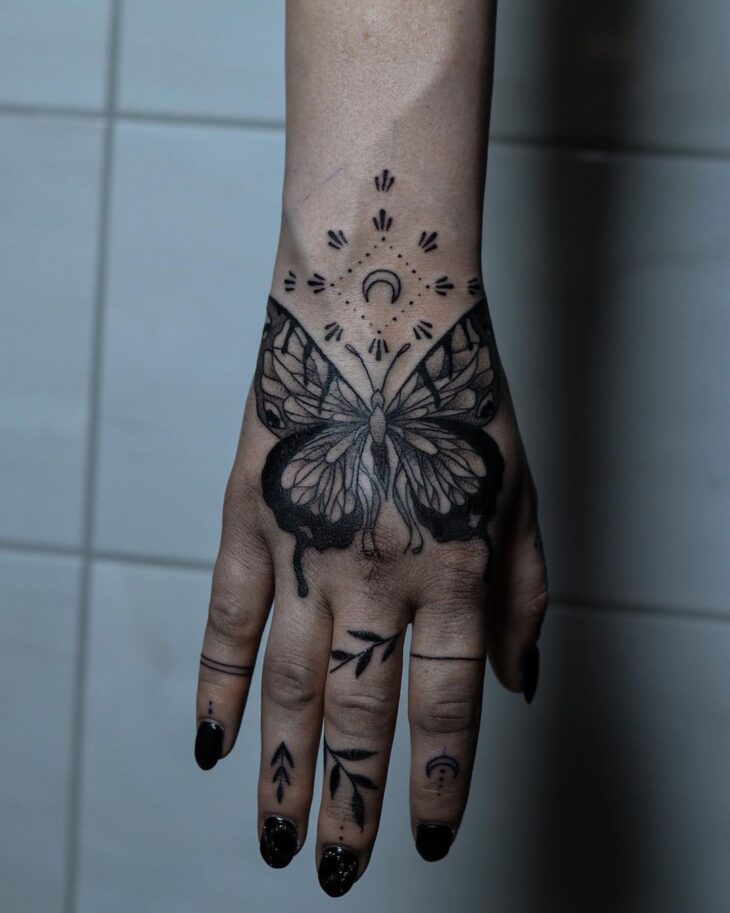 tatuagem na mão 64