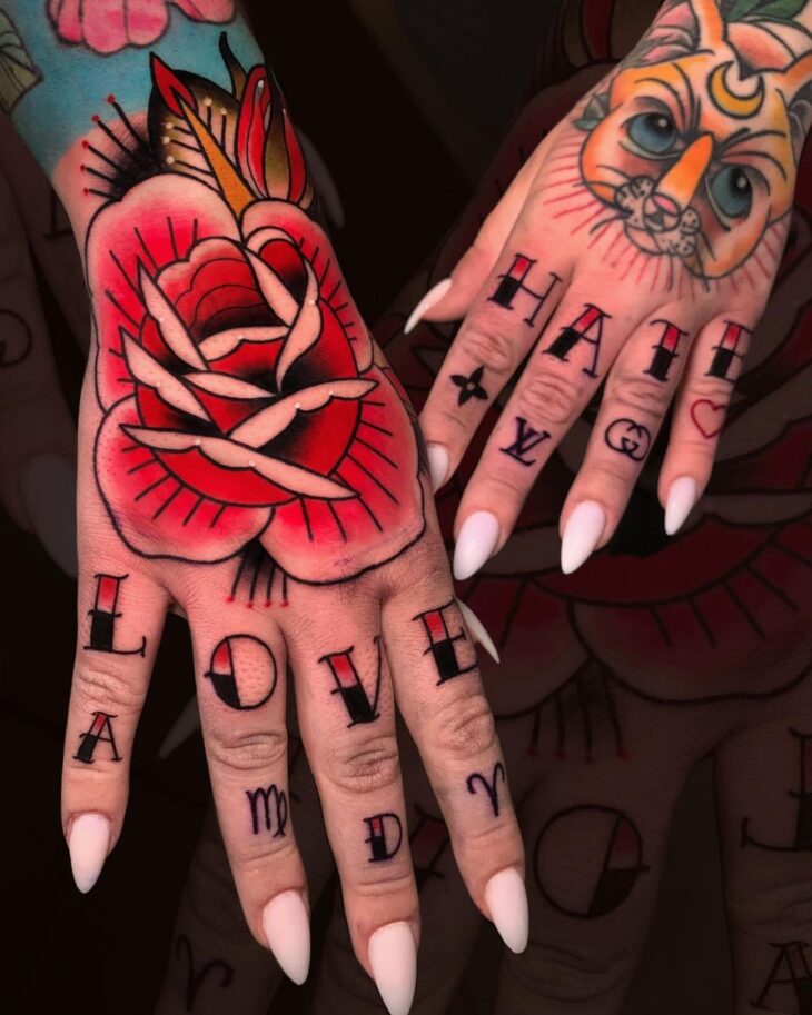 tatuagem na mão 69