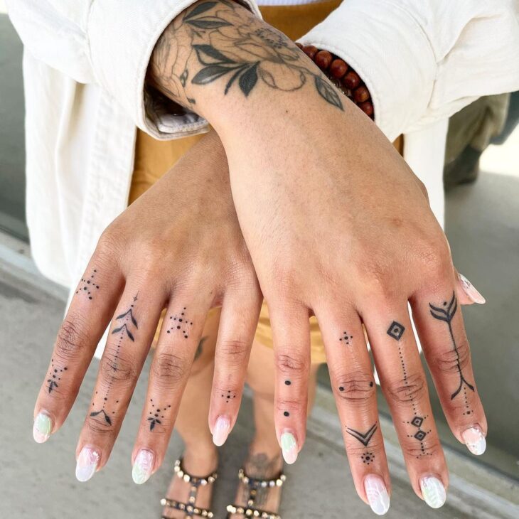 tatuagem na mão 73