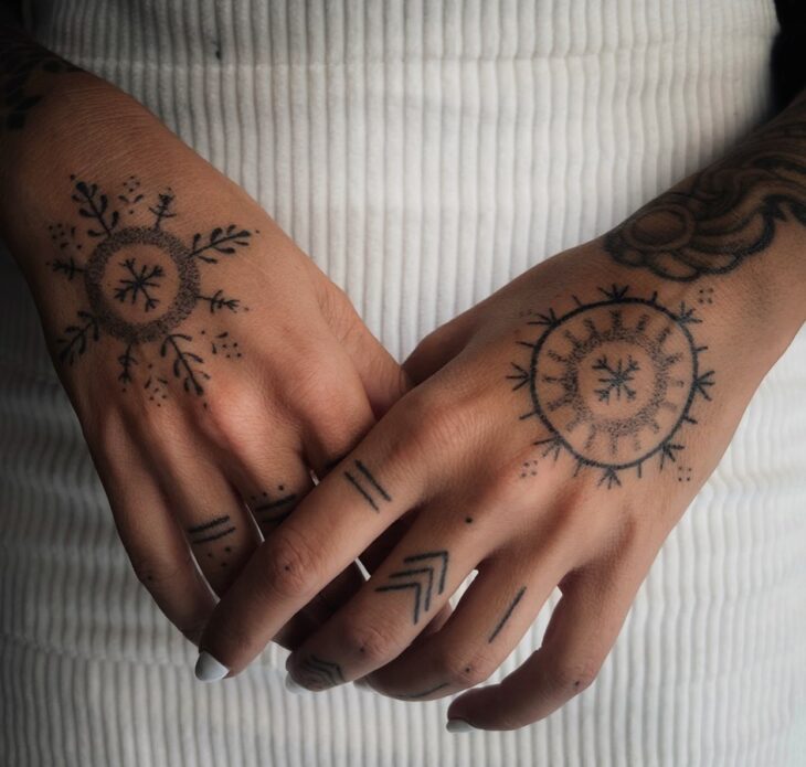 tatuagem na mão 76