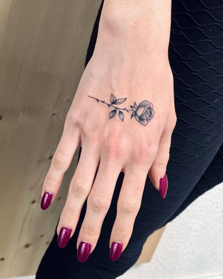tatuagem na mão 101