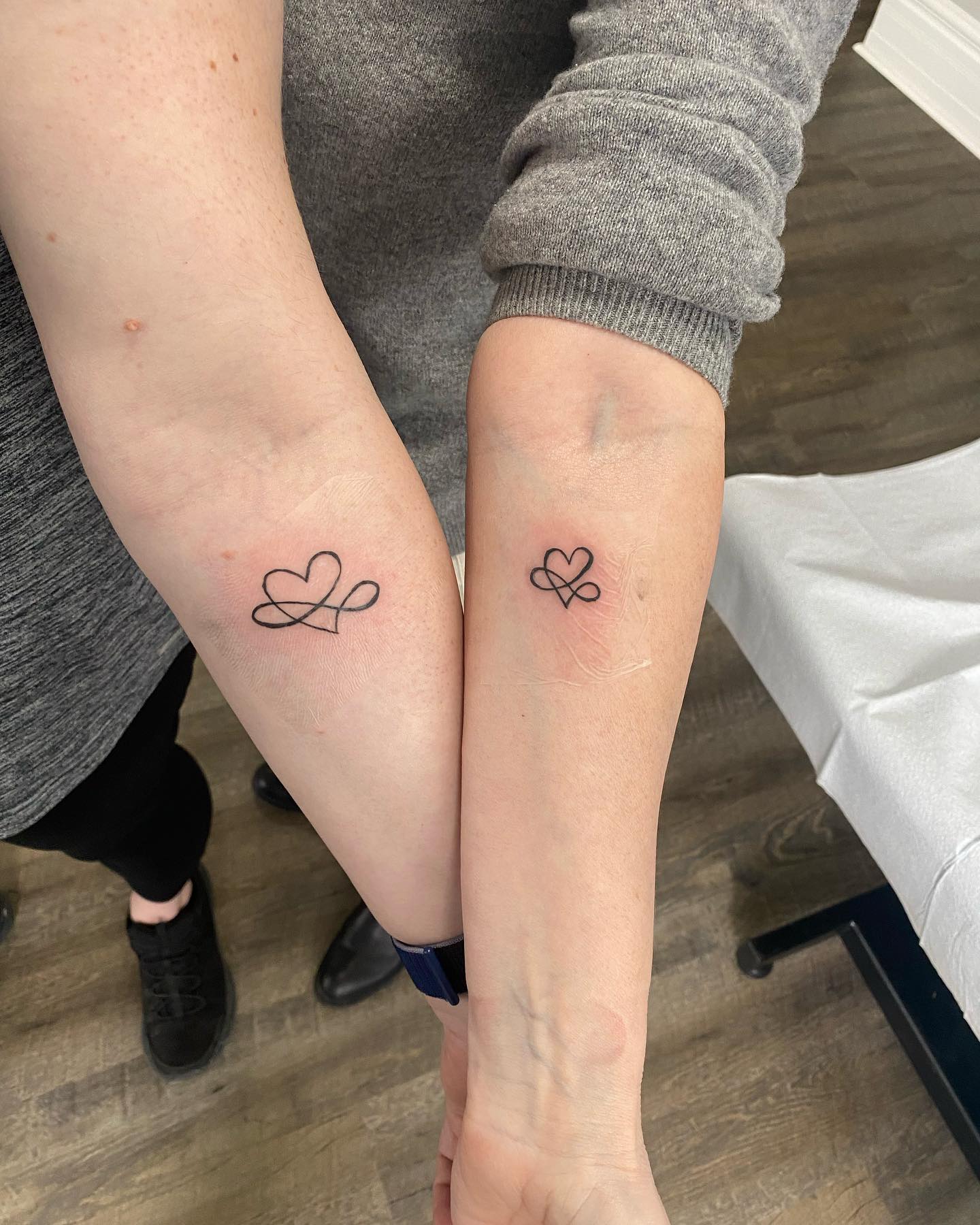 🥇+100 Tatuagens para【Casais Pequenos】e Significados 🖤