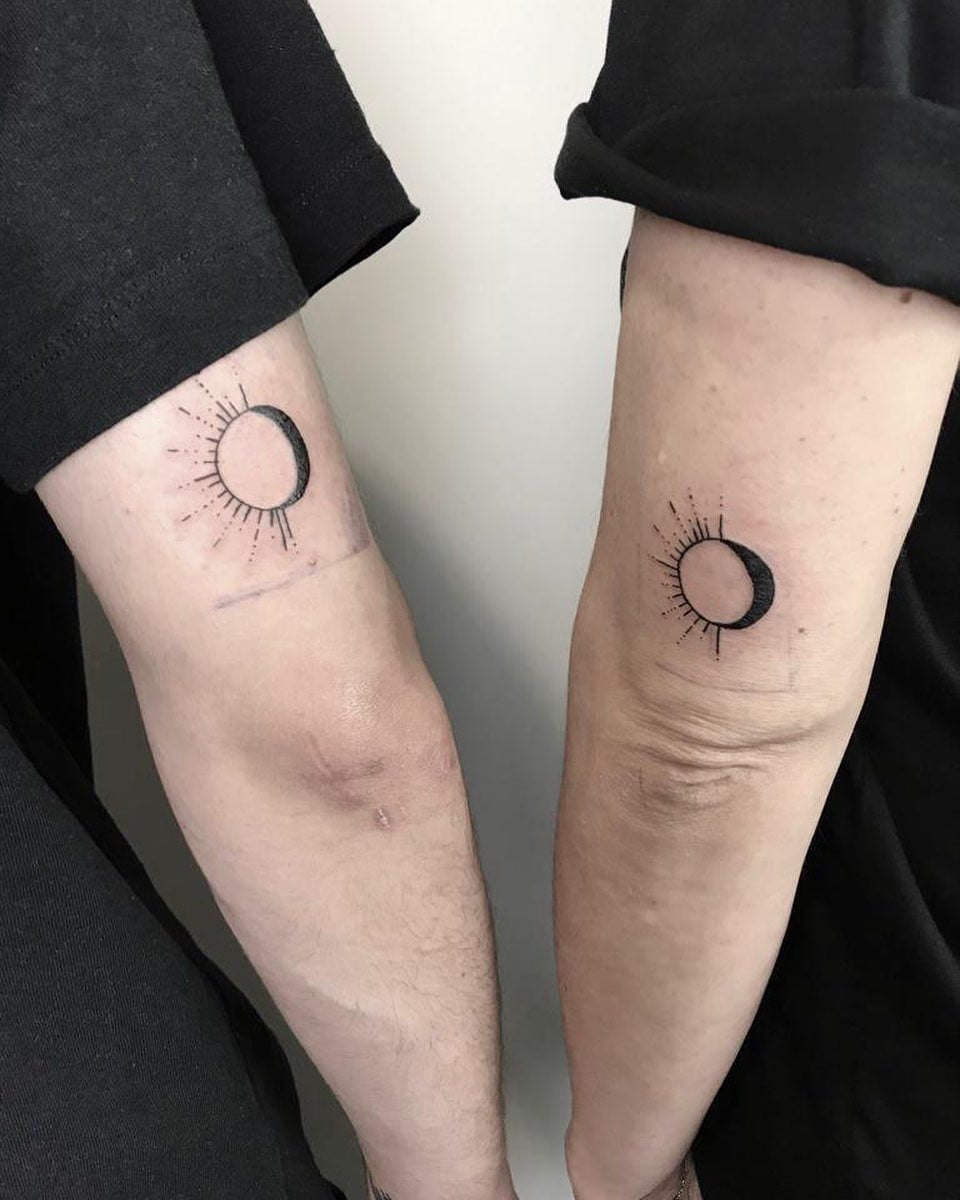 44 ideias de tatuagem de casal para você se inspirar