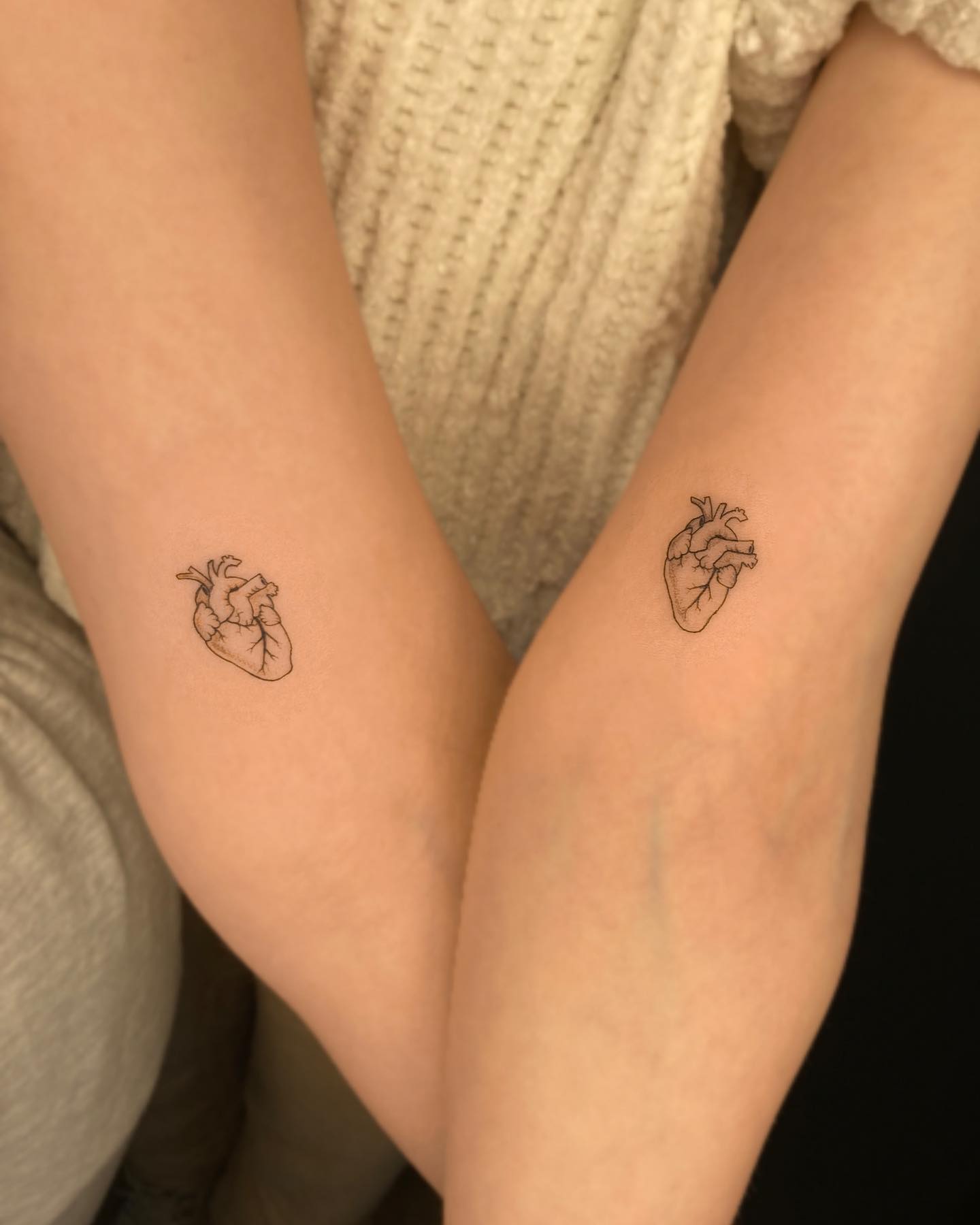 🥇+100 Tatuagens para【Casais Pequenos】e Significados 🖤