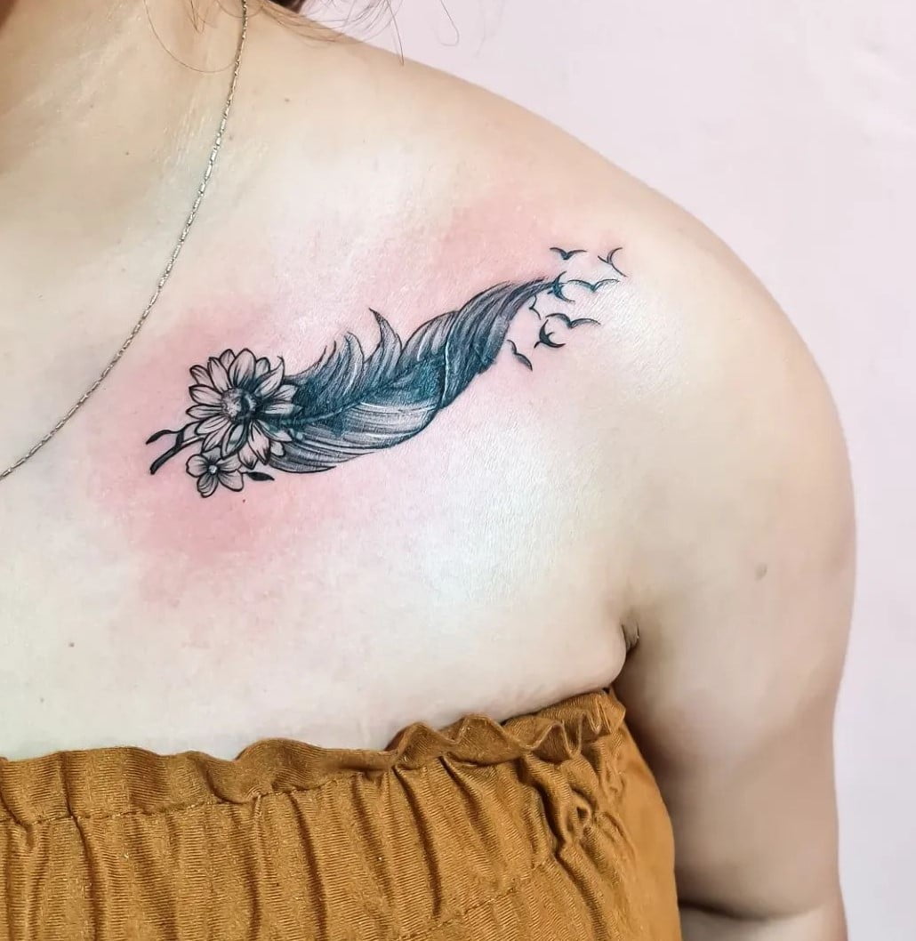 tatuagem feminina no braço 290