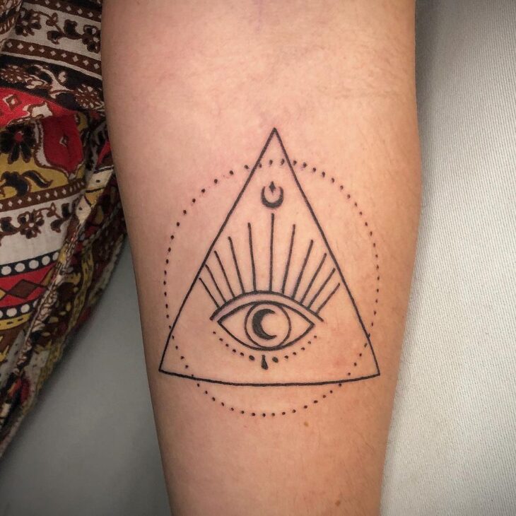 tatuagem de olho grego 108