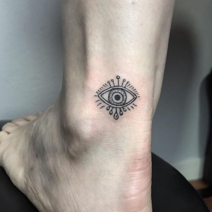 tatuagem de olho grego 47