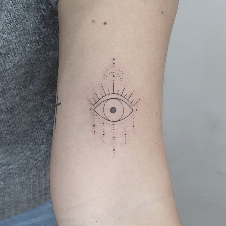 tatuagem de olho grego 118