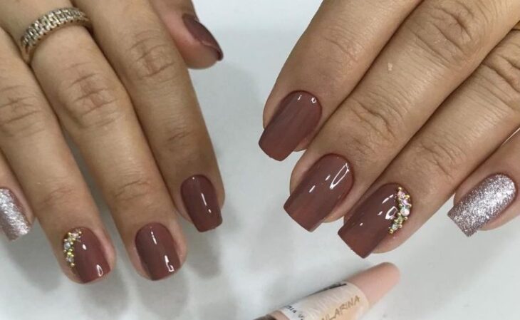 unhas marrom 73