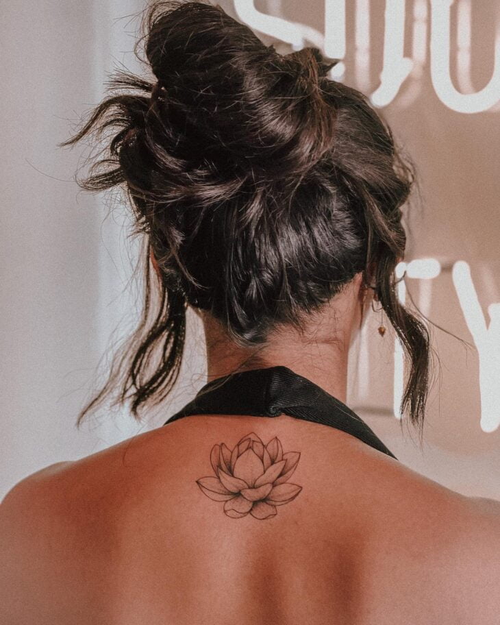 tatuagem de flor de lótus 53