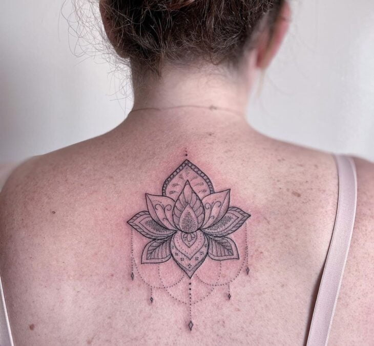 tatuagem de flor de lótus 77