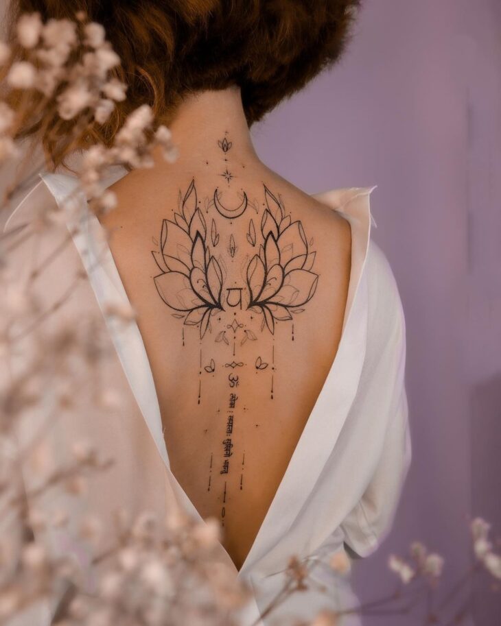 tatuagem de flor de lótus