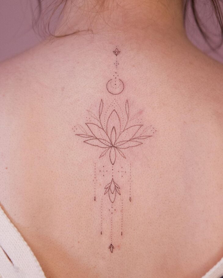 tatuagem de flor de lótus