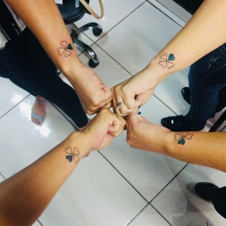 tatuagem de irmãs