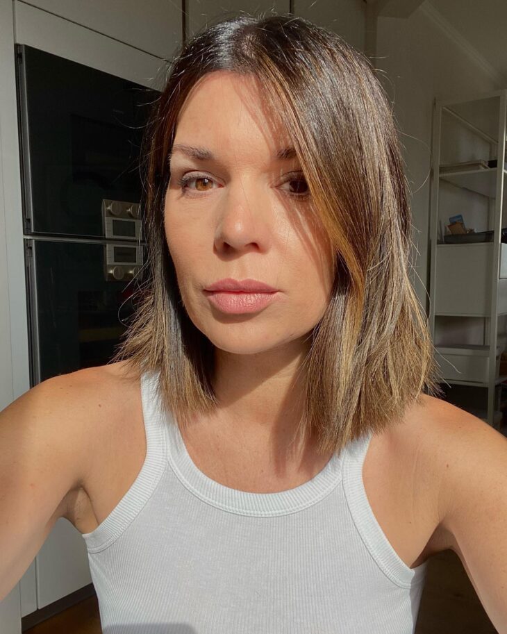 morena iluminada em cabelo curto 72