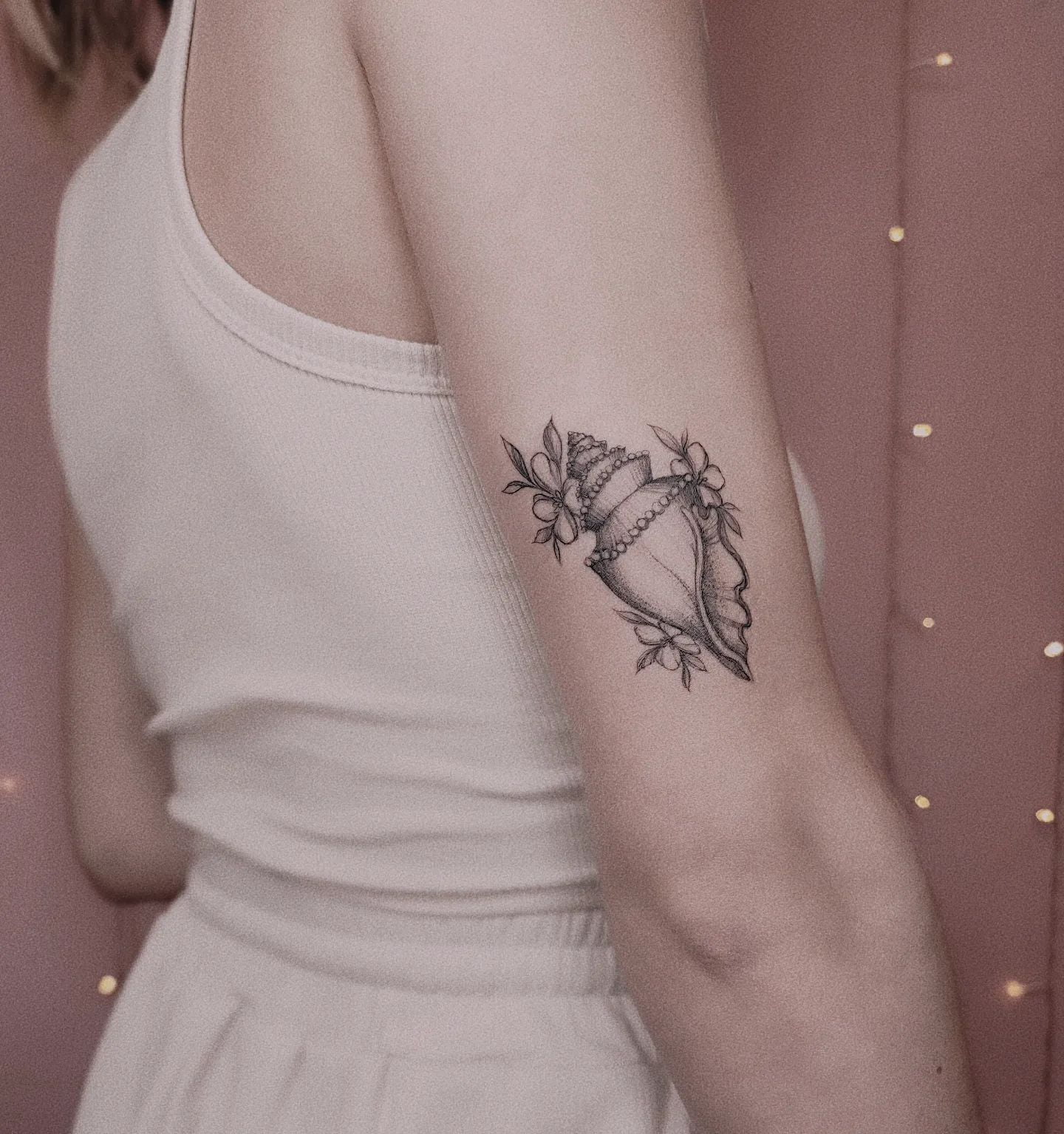 Tatuagem feminina delicada 201