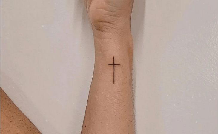 tatuagem de cruz 66