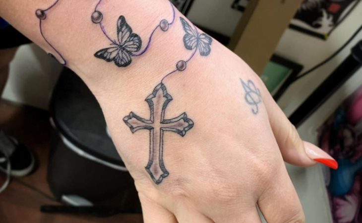 tatuagem de cruz 80