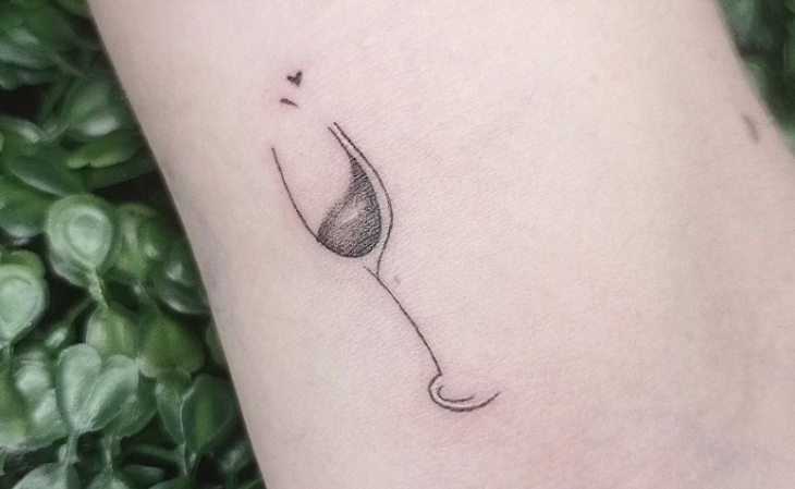 tatuagem feminina no braço 112