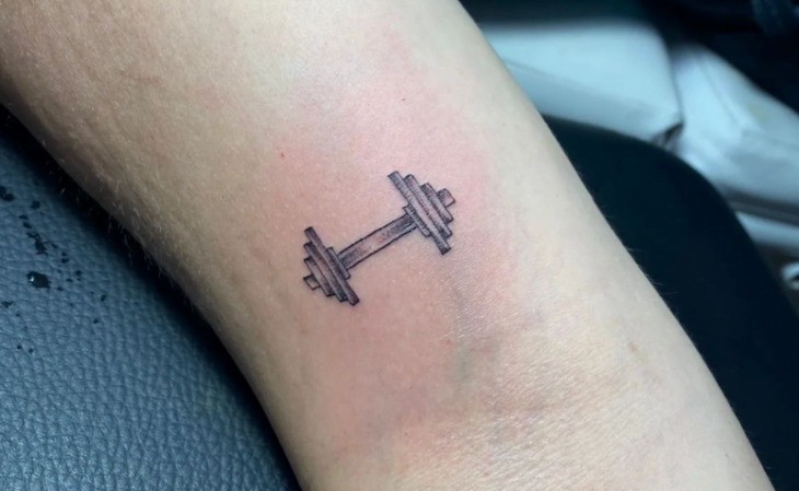 tatuagem feminina no braço 113