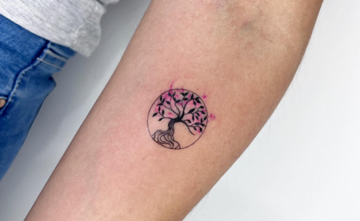 tatuagem feminina no braço 116