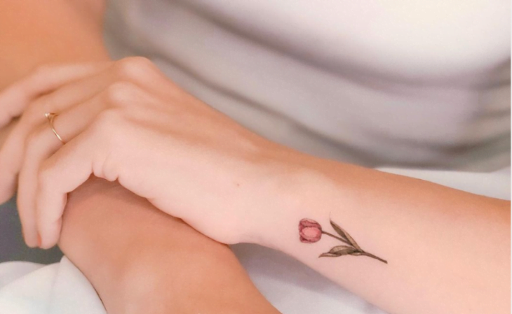 tatuagem feminina no braço 128
