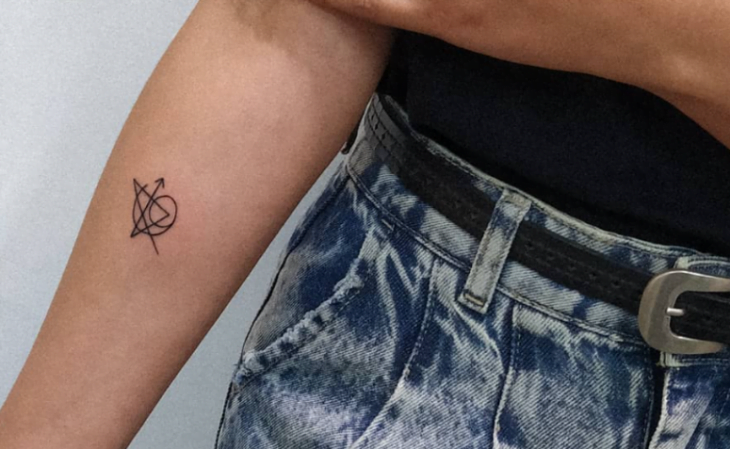 tatuagem feminina no braço 99