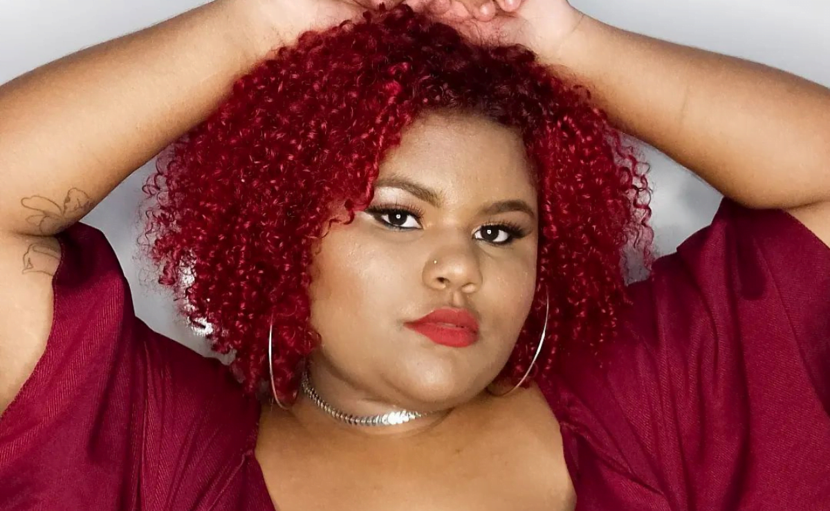 Cabelo vermelho cereja: brilho intenso, cor vibrante e poderosa