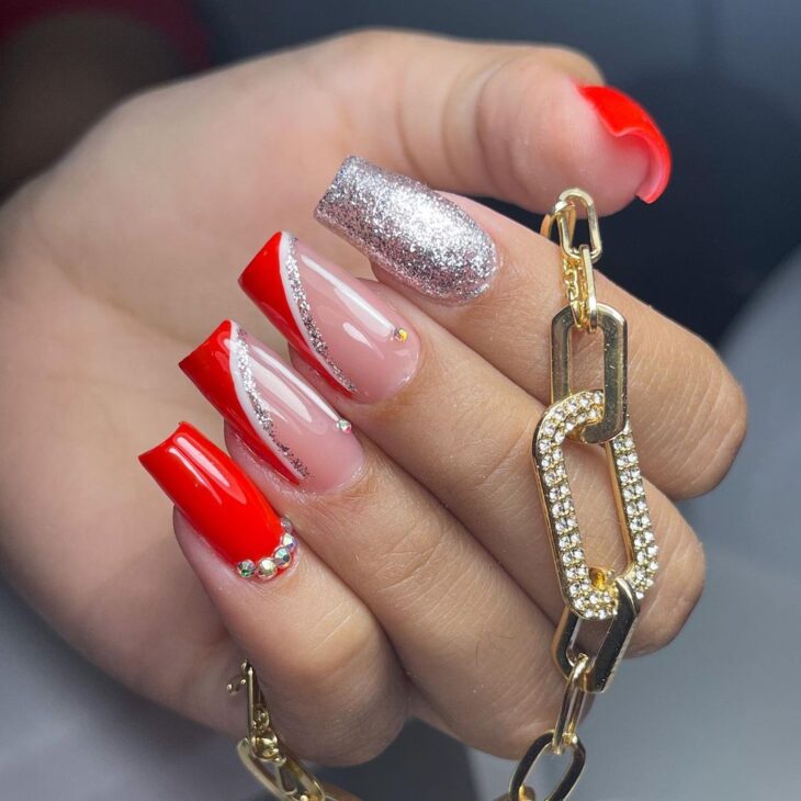 unhas em gel decoradas vermelho