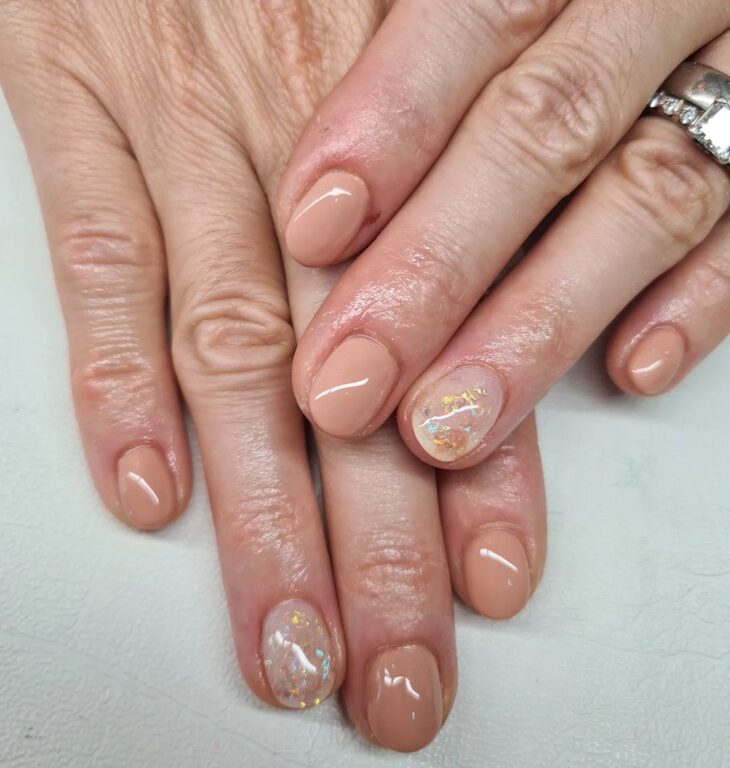 unhas nude 84