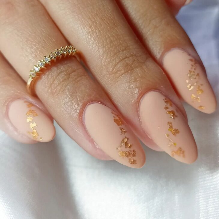 unhas nude 92