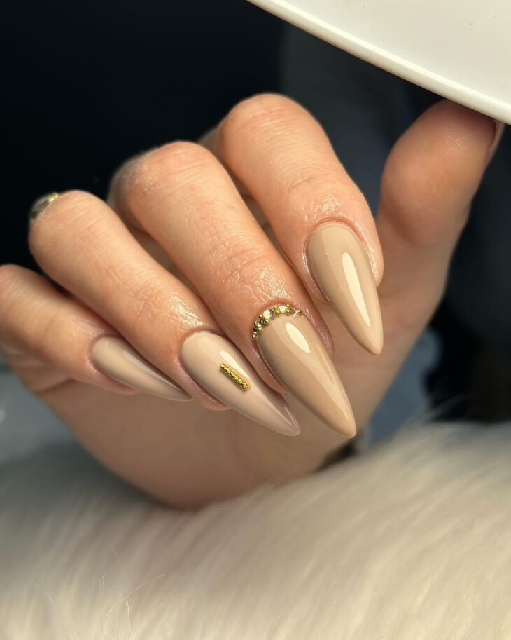 unhas nude 68