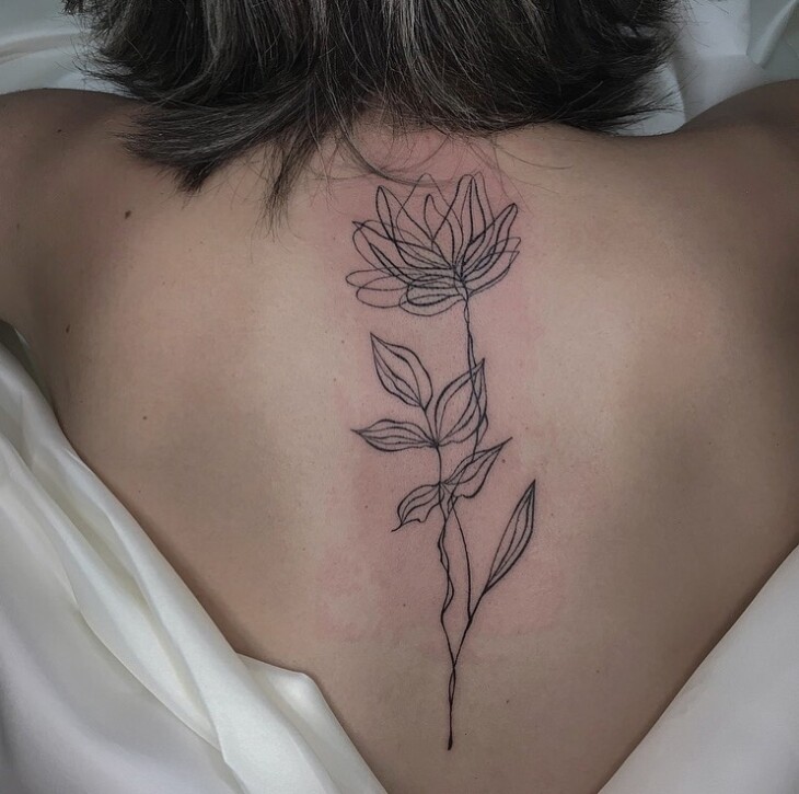 tatuagem nas costas feminina 117