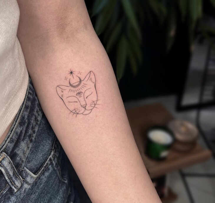 tatuagem feminina no braço 69