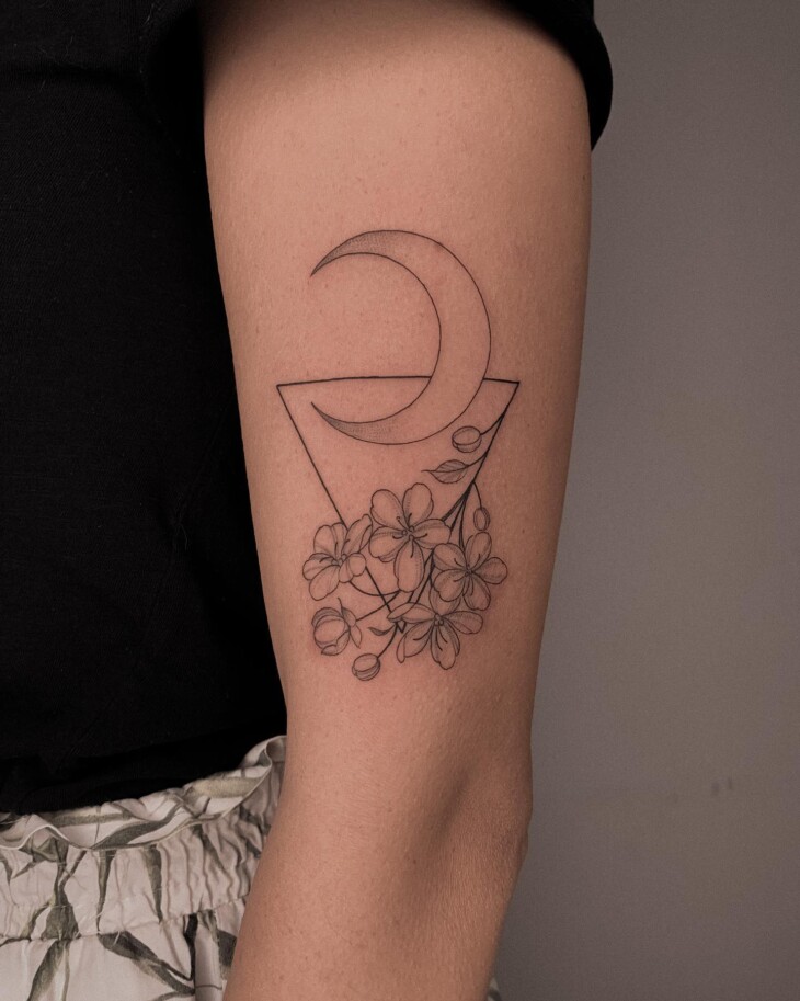 tatuagem feminina no braço 71