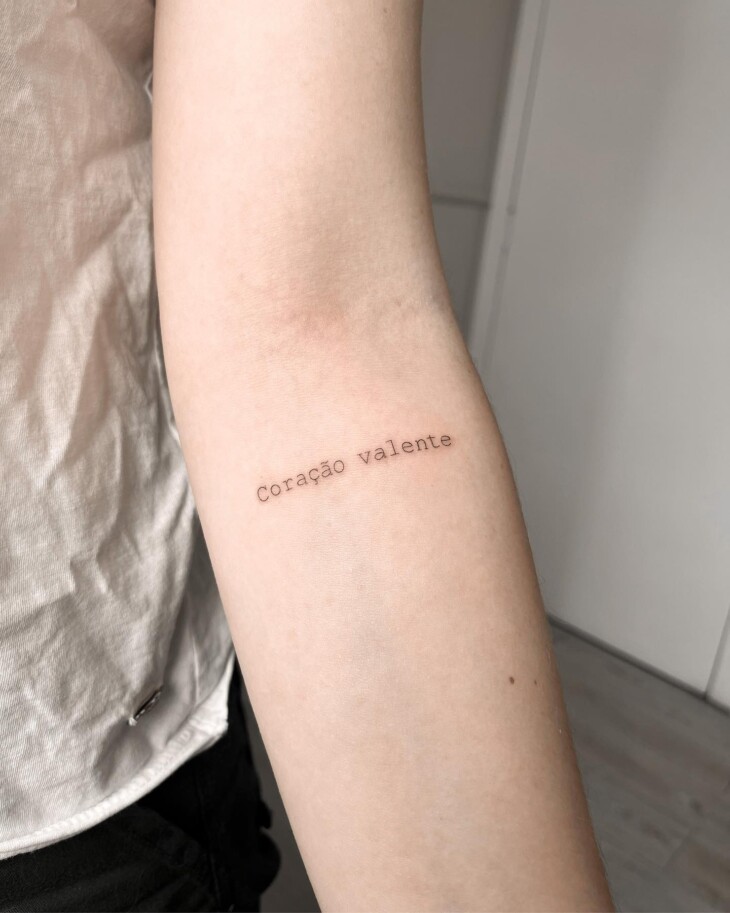 tatuagem feminina no braço 91