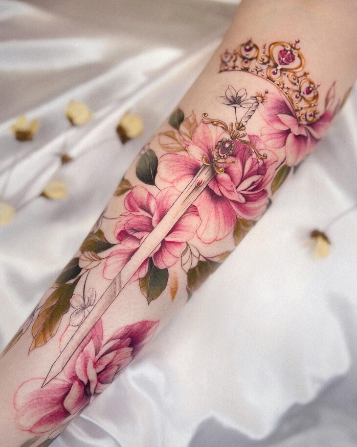 tatuagem feminina no braço 121