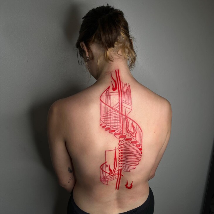tatuagem nas costas feminina 99