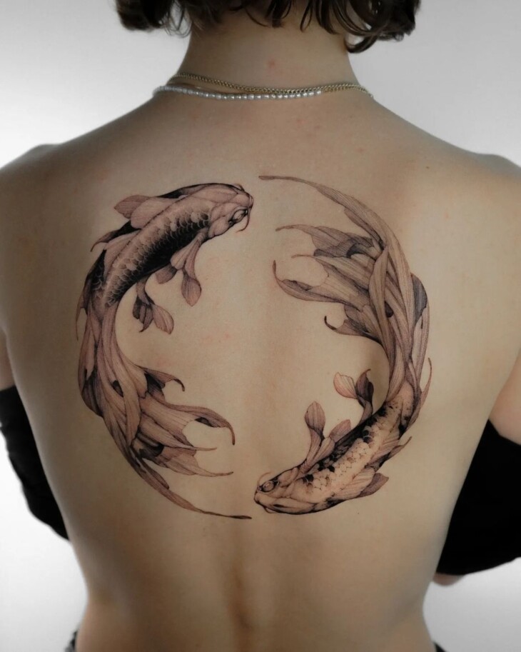 tatuagem nas costas feminina 100