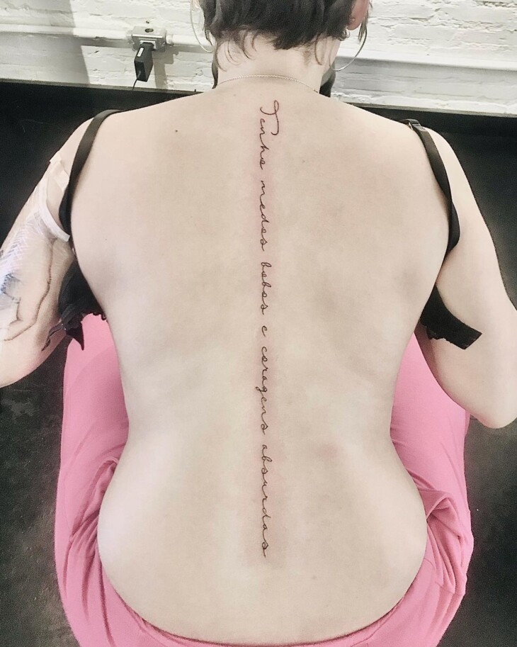 tatuagem nas costas feminina 108