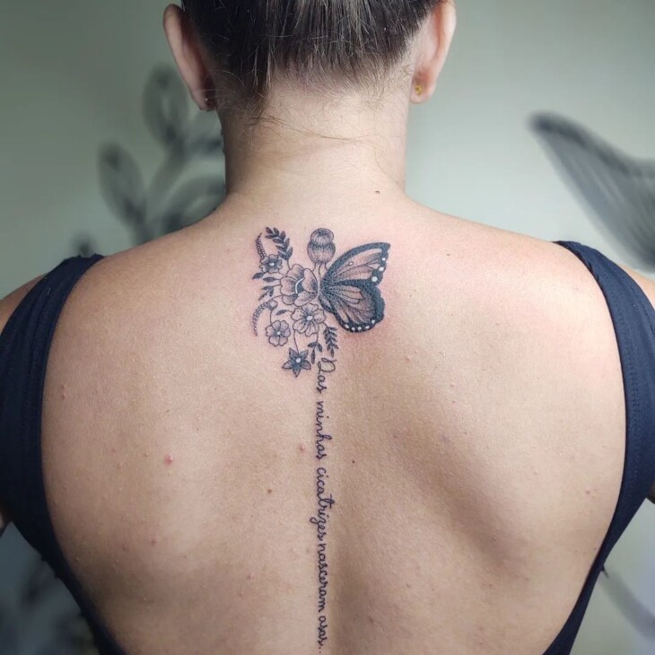 tatuagem nas costas feminina 104