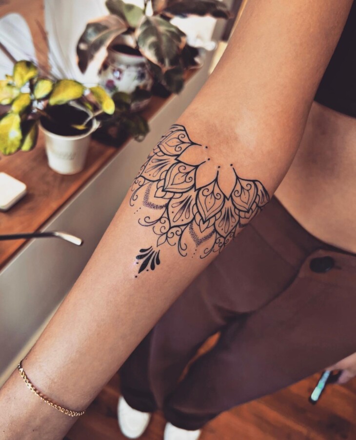 tatuagem feminina no braço 136