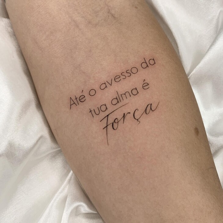 tatuagem feminina no braço 95