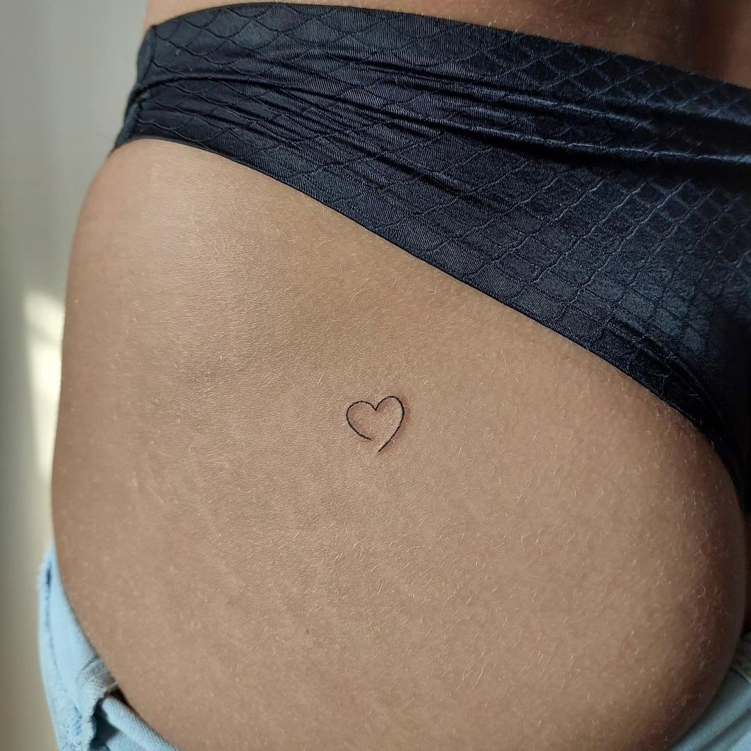 tatuagem na bunda 86