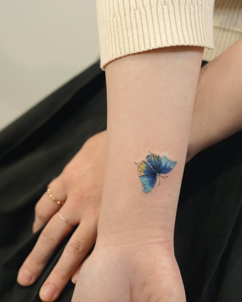 tatuagem borboleta no pulso